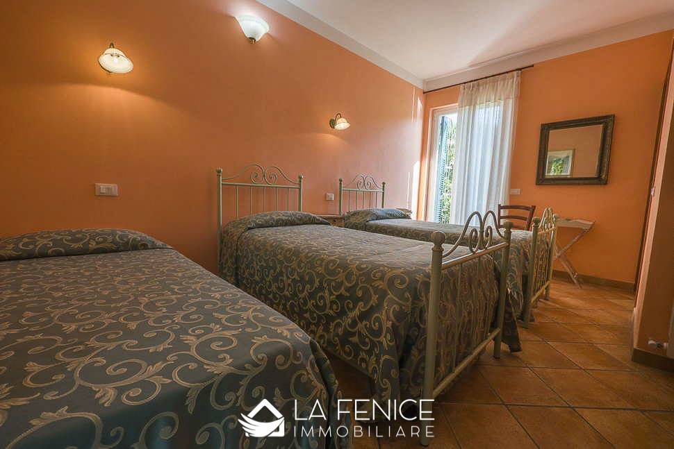 Agriturismo a Fivizzano con 6 locali di 974 m2 - Foto