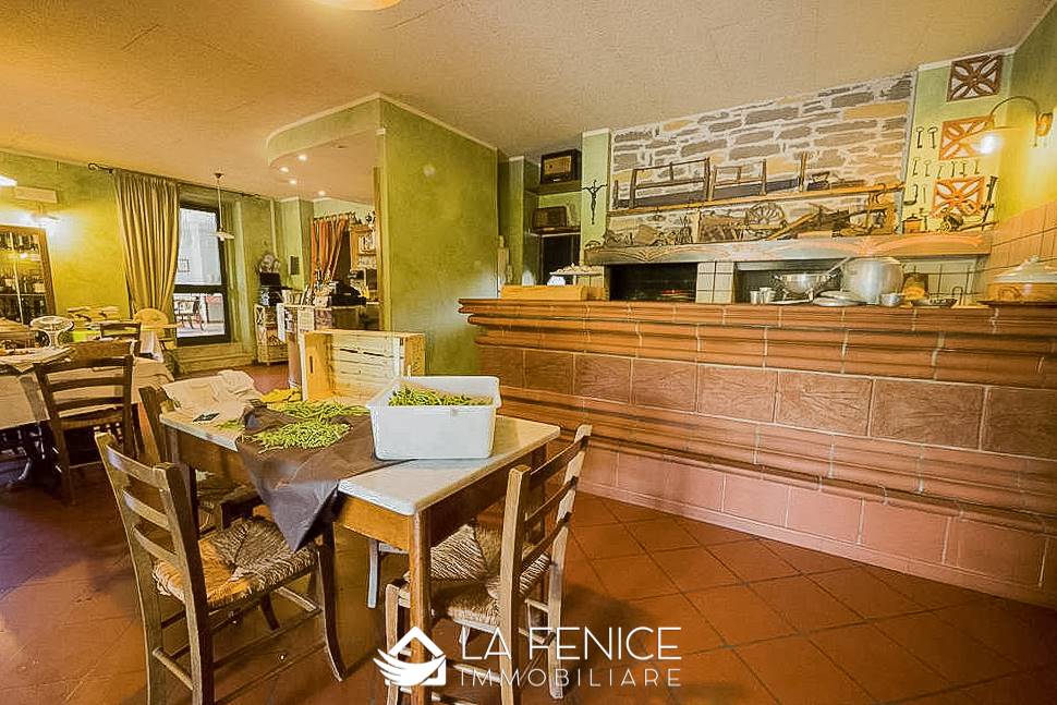 Agriturismo a Fivizzano con 6 locali di 974 m2 - Foto