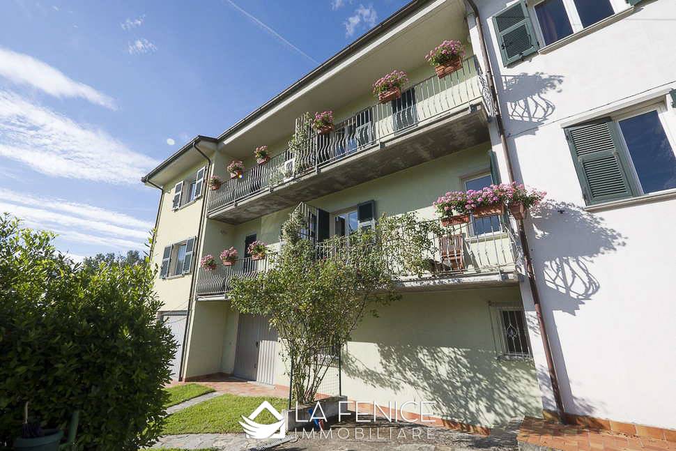 Agriturismo a Fivizzano con 6 locali di 974 m2 - Foto