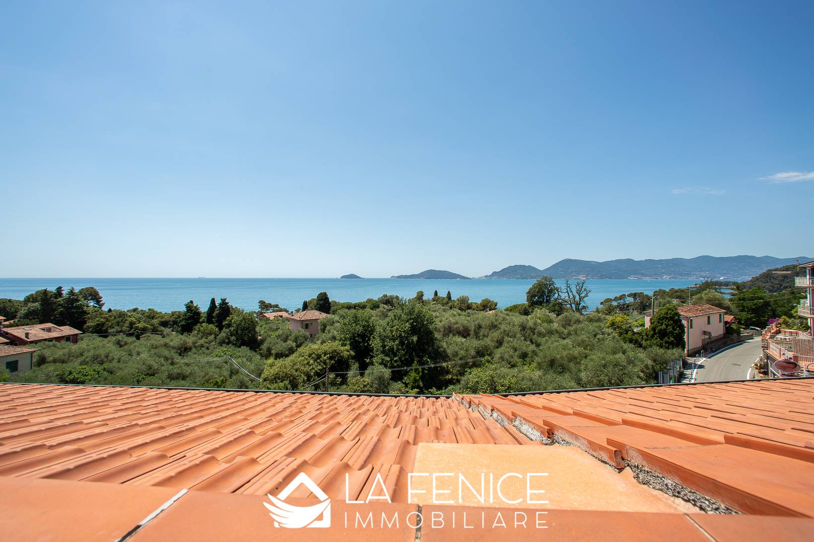 Attico a Lerici con 5 locali di 148 m2 - VISTA