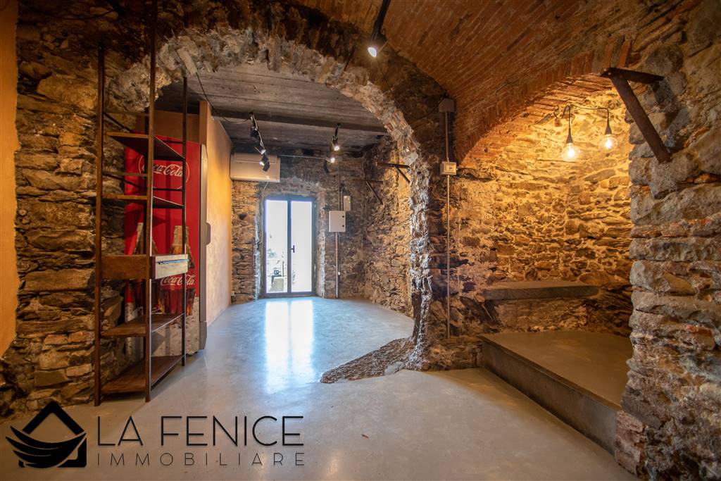 Locale commerciale a Riomaggiore con 1 locali di 30 m2 - LOCALE
