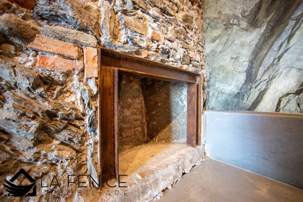 Locale commerciale a Riomaggiore con 1 locali di 30 m2 - DETTAGLI