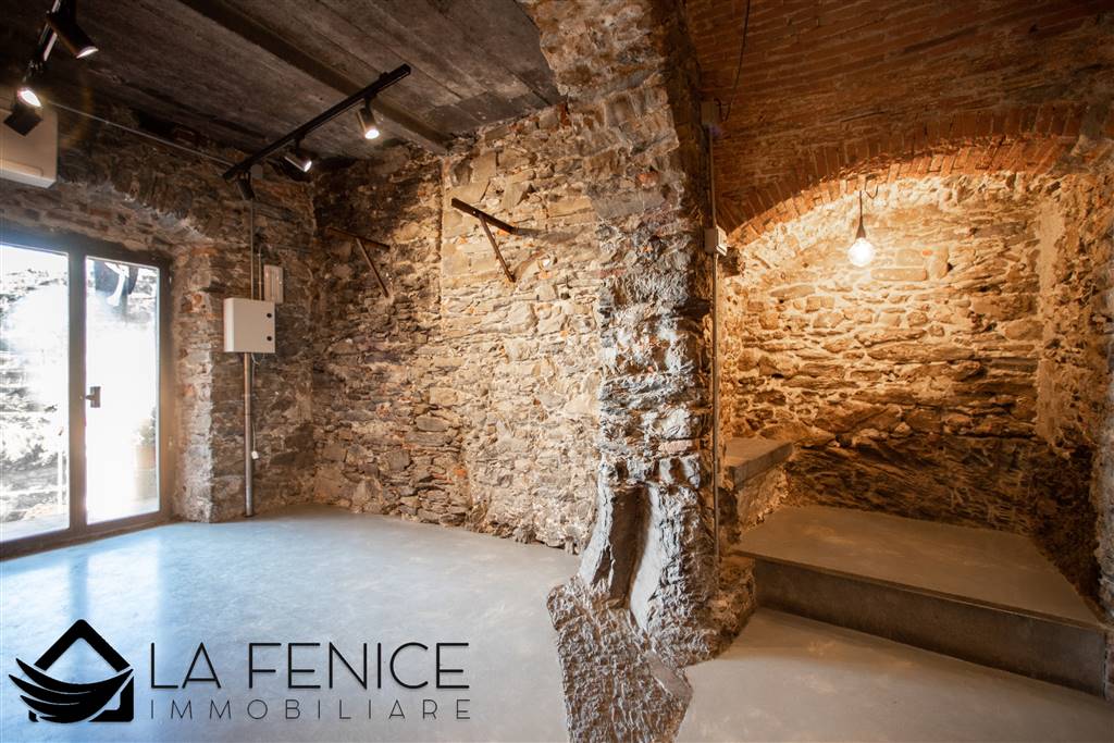 Locale commerciale a Riomaggiore con 1 locali di 30 m2 - LOCALE