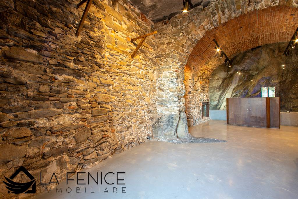 Locale commerciale a Riomaggiore con 1 locali di 30 m2 - LOCALE