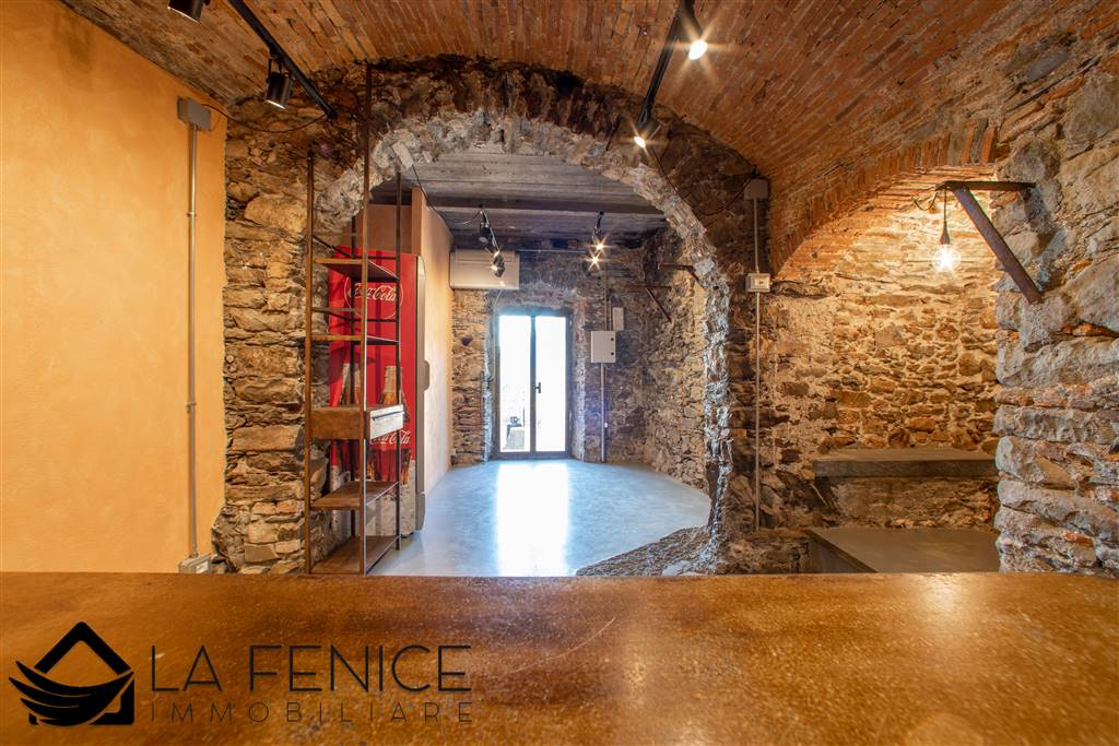 Locale commerciale a Riomaggiore con 1 locali di 30 m2 - LOCALE