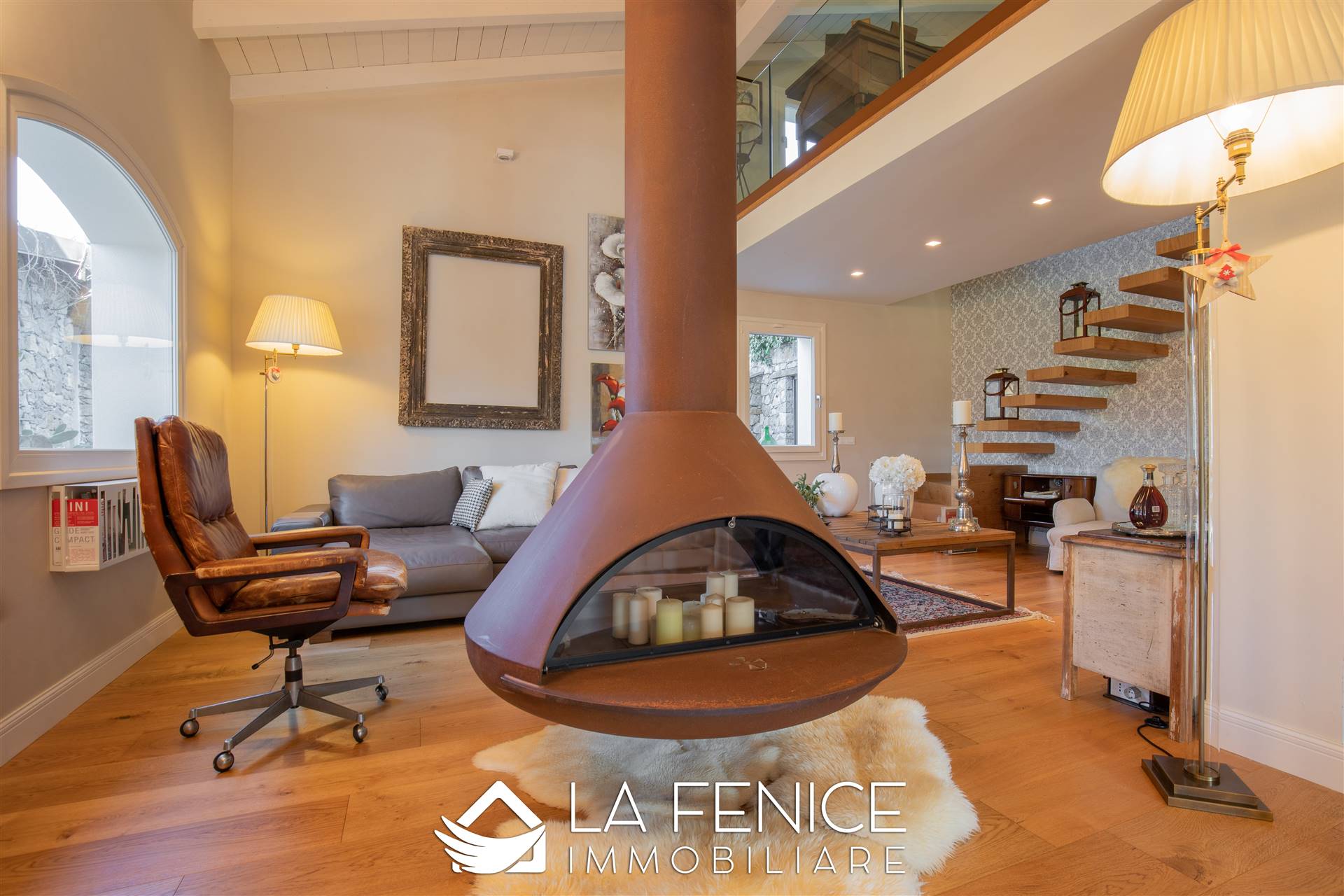 Villa a Vezzano ligure con 8 locali di 216 m2 - Foto