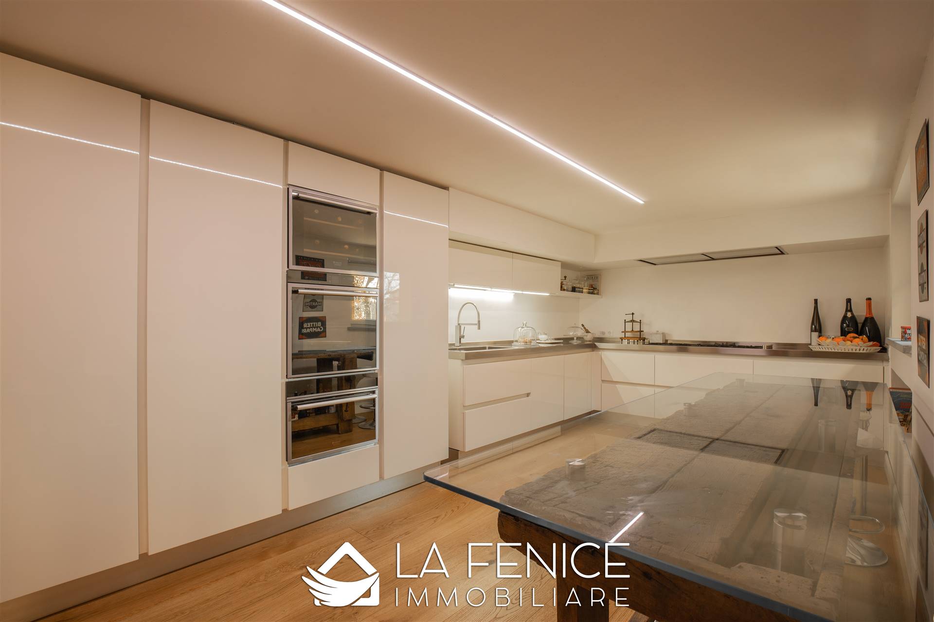 Villa a Vezzano ligure con 8 locali di 216 m2 - Foto