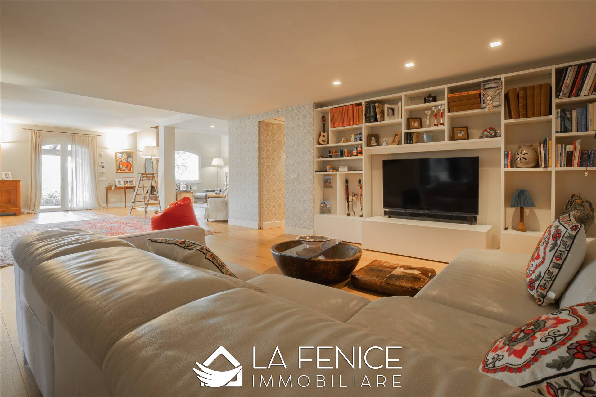 Villa a Vezzano ligure con 8 locali di 216 m2 - Foto