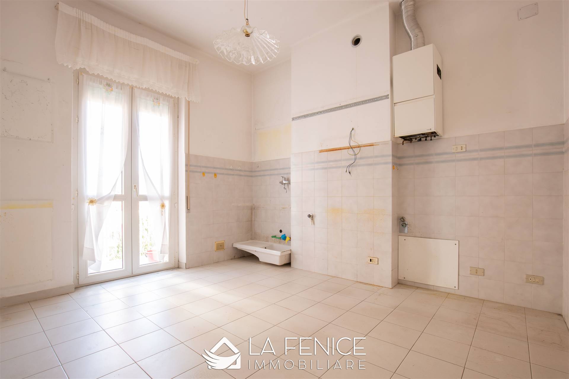 Appartamento a Sarzana con 4 locali di 96 m2 - Foto