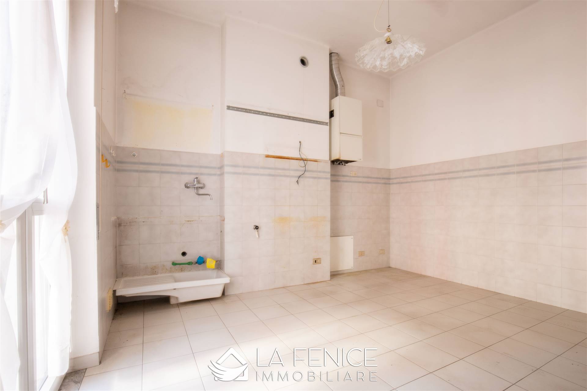 Appartamento a Sarzana con 4 locali di 96 m2 - Foto