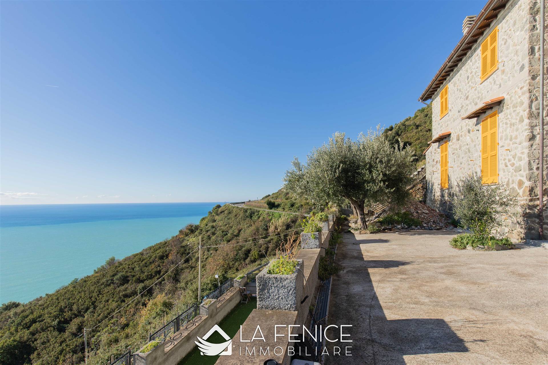 Villa a Vernazza con 5 locali di 227 m2 - Foto
