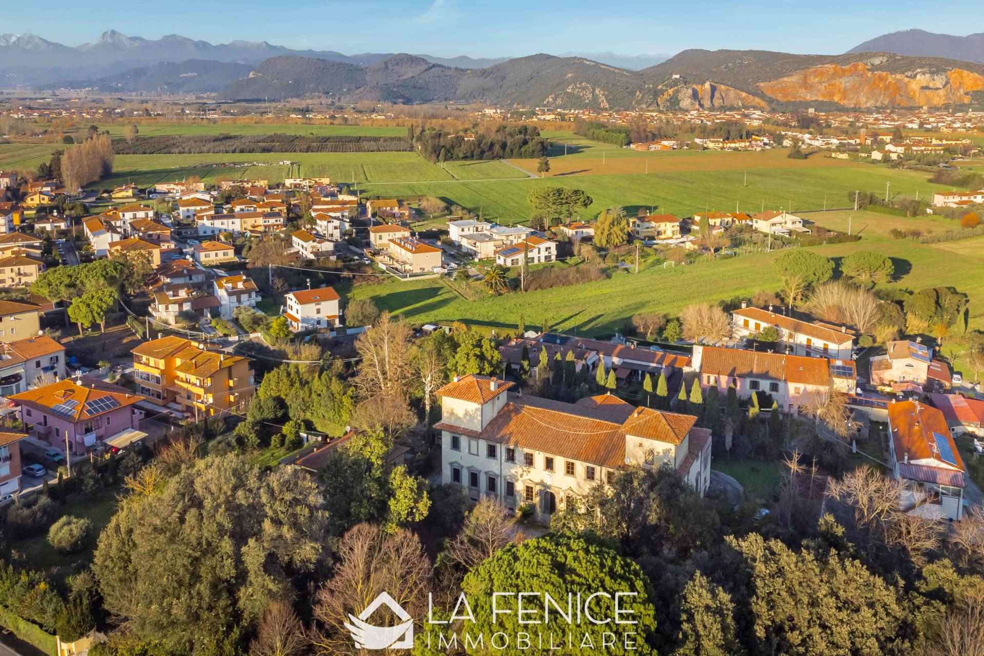 Villa a San giuliano terme con 25 locali di 1675 m2 - Foto Villa a San giuliano terme con 25 locali di 1675 m2 - Foto