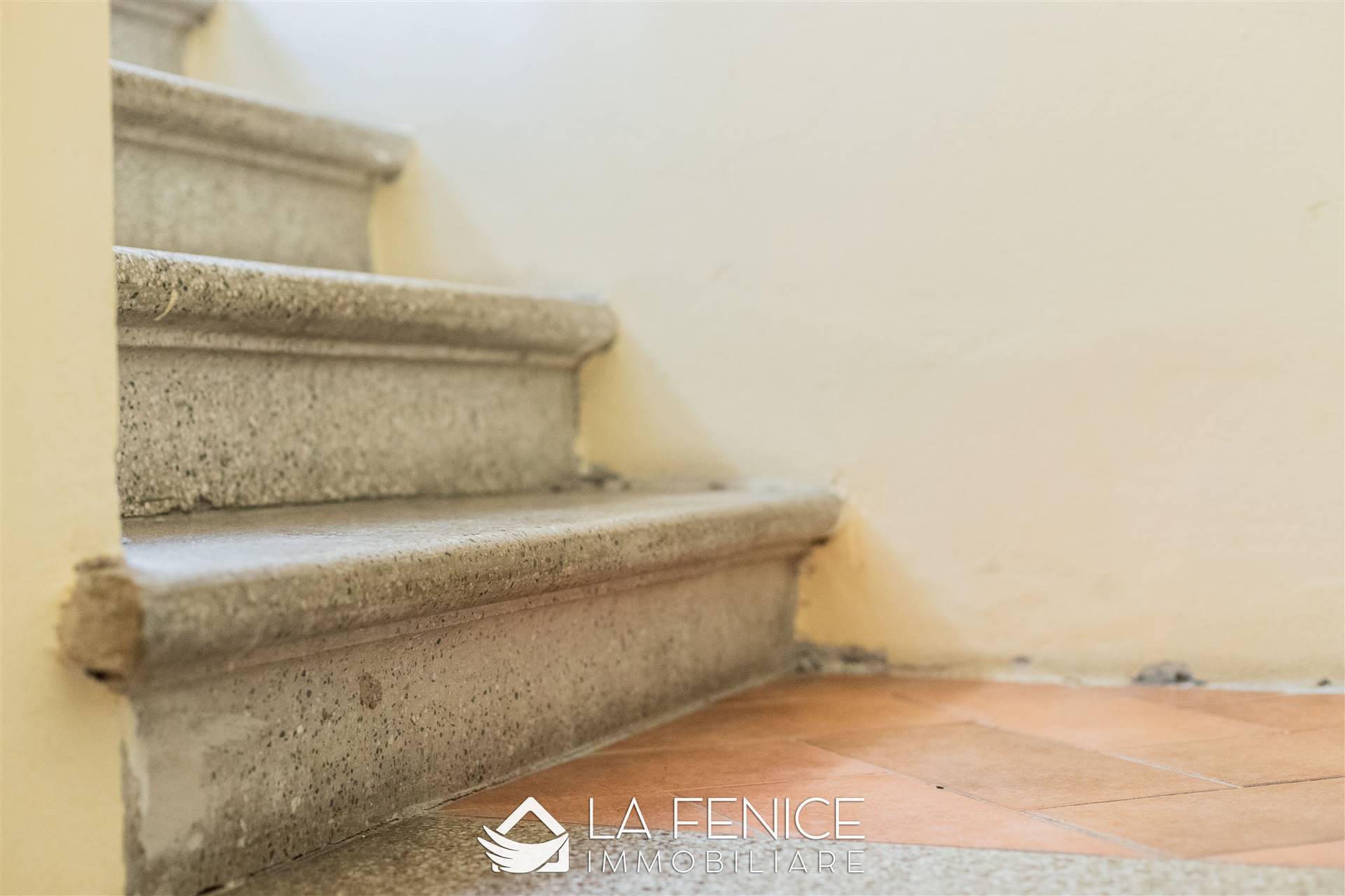 Appartamento a Prato con 5 locali di 118 m2 - Foto