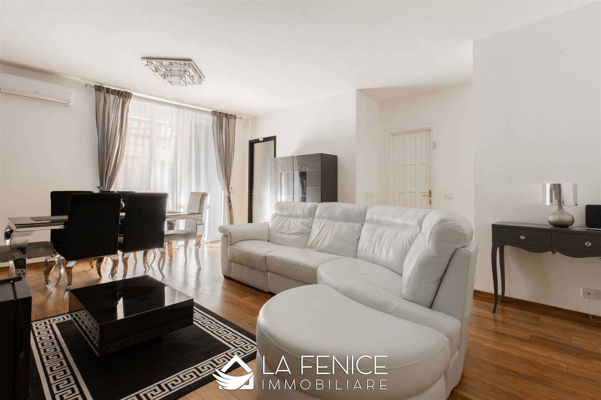 Appartamento a Sarzana con 5 locali di 114 m2 - Foto