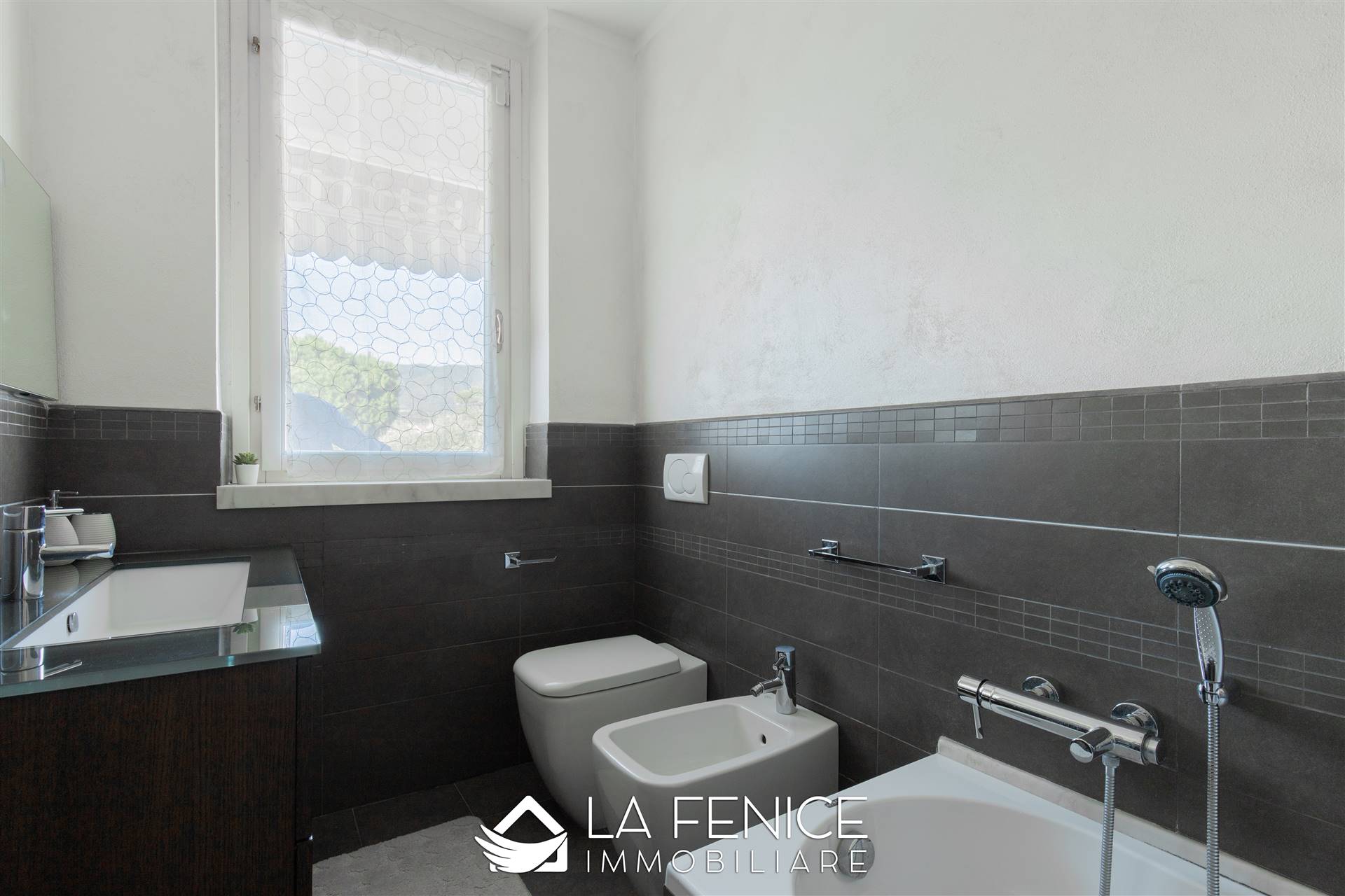 Appartamento a Sarzana con 5 locali di 114 m2 - Foto