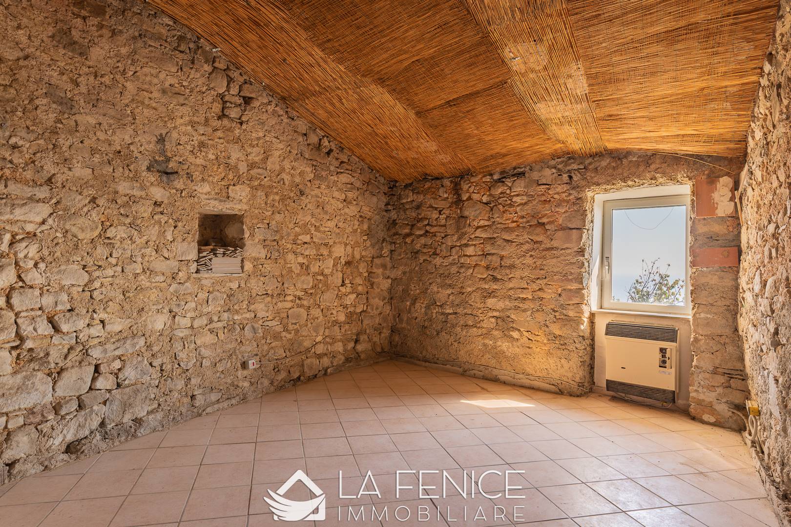 Laboratorio a Riomaggiore con 1 locali di 23 m2 - Foto