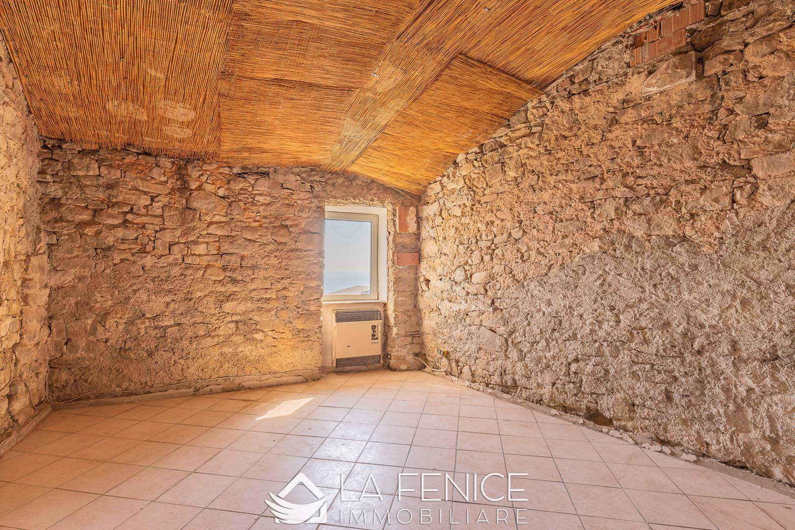 Laboratorio a Riomaggiore con 1 locali di 23 m2 - Foto