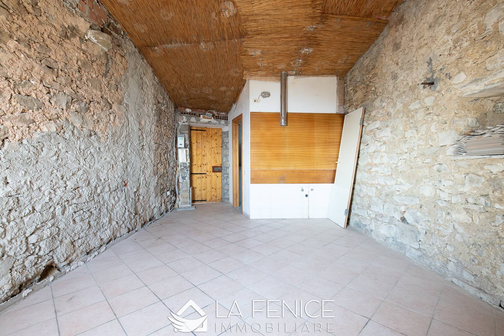 Laboratorio a Riomaggiore con 1 locali di 23 m2 - Foto