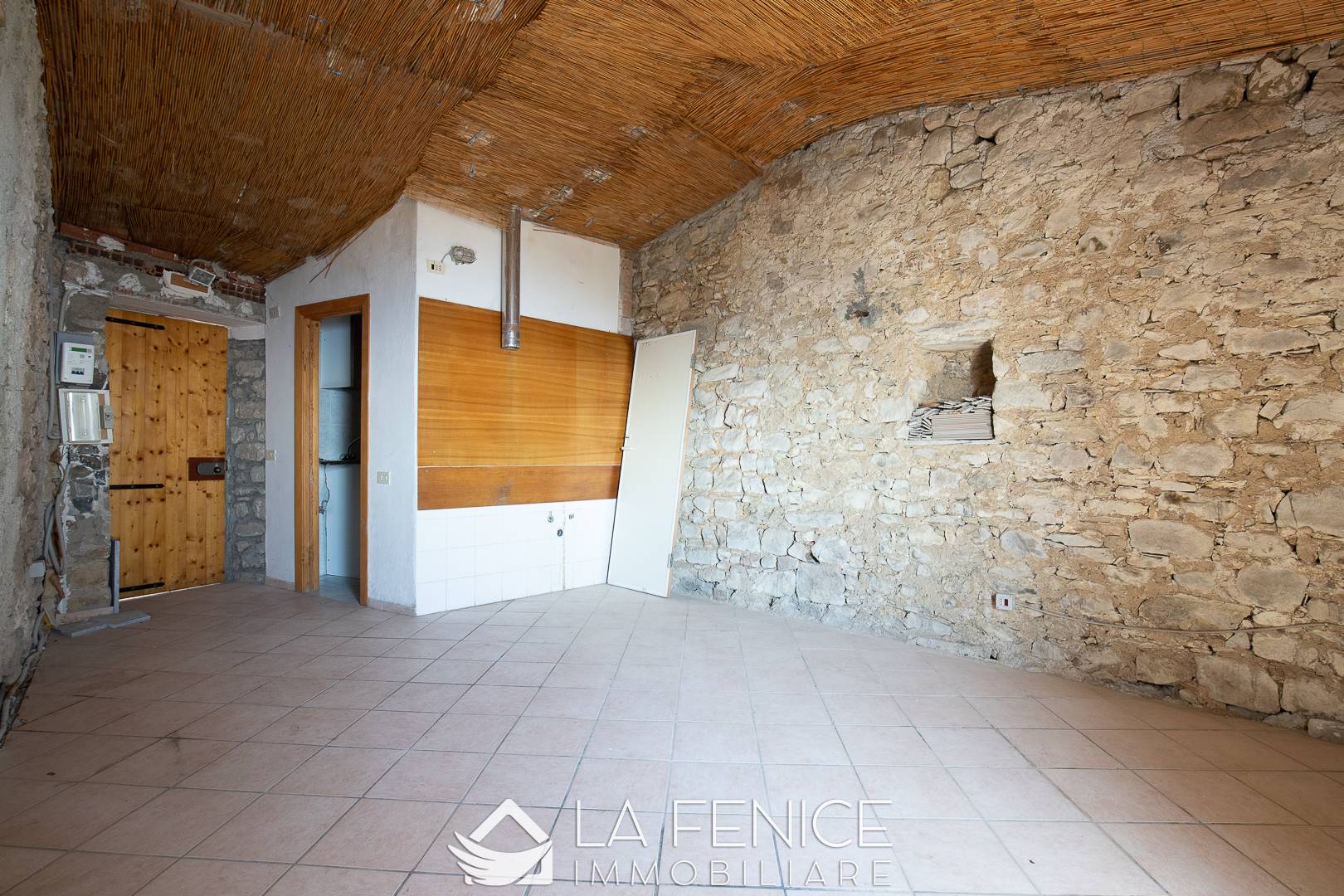 Laboratorio a Riomaggiore con 1 locali di 23 m2 - Foto