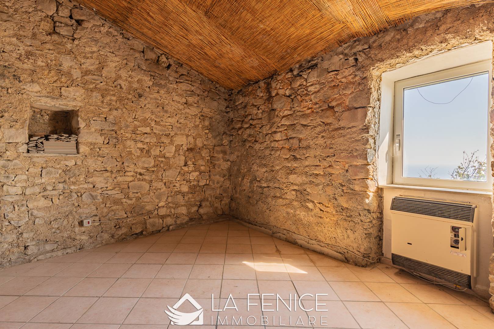 Laboratorio a Riomaggiore con 1 locali di 23 m2 - Foto