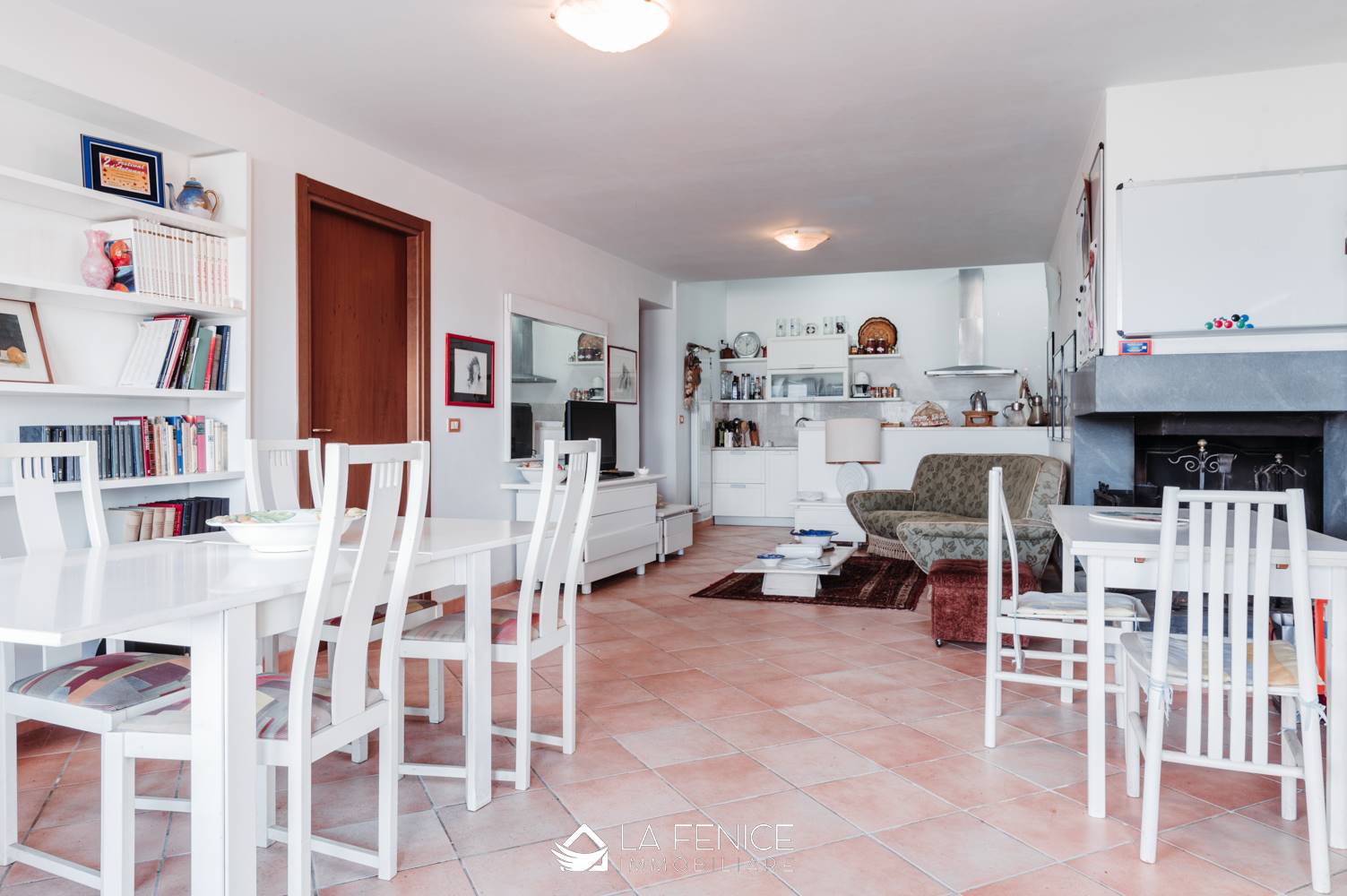 Villa a Ameglia con 16 locali di 312 m2 - Foto