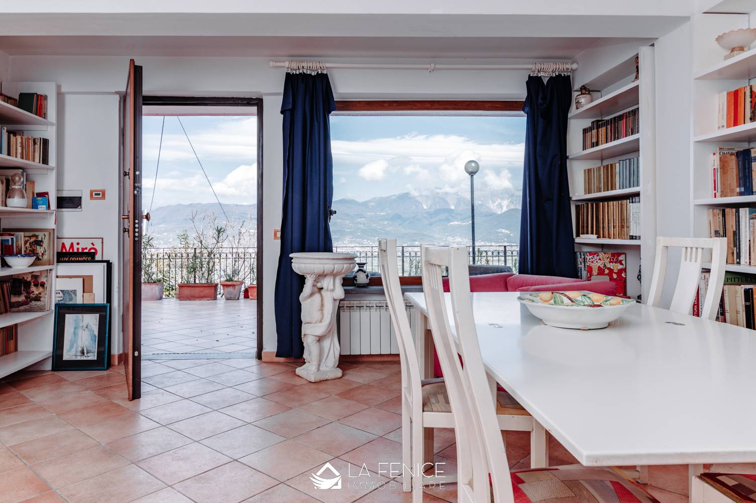 Villa a Ameglia con 16 locali di 312 m2 - Foto