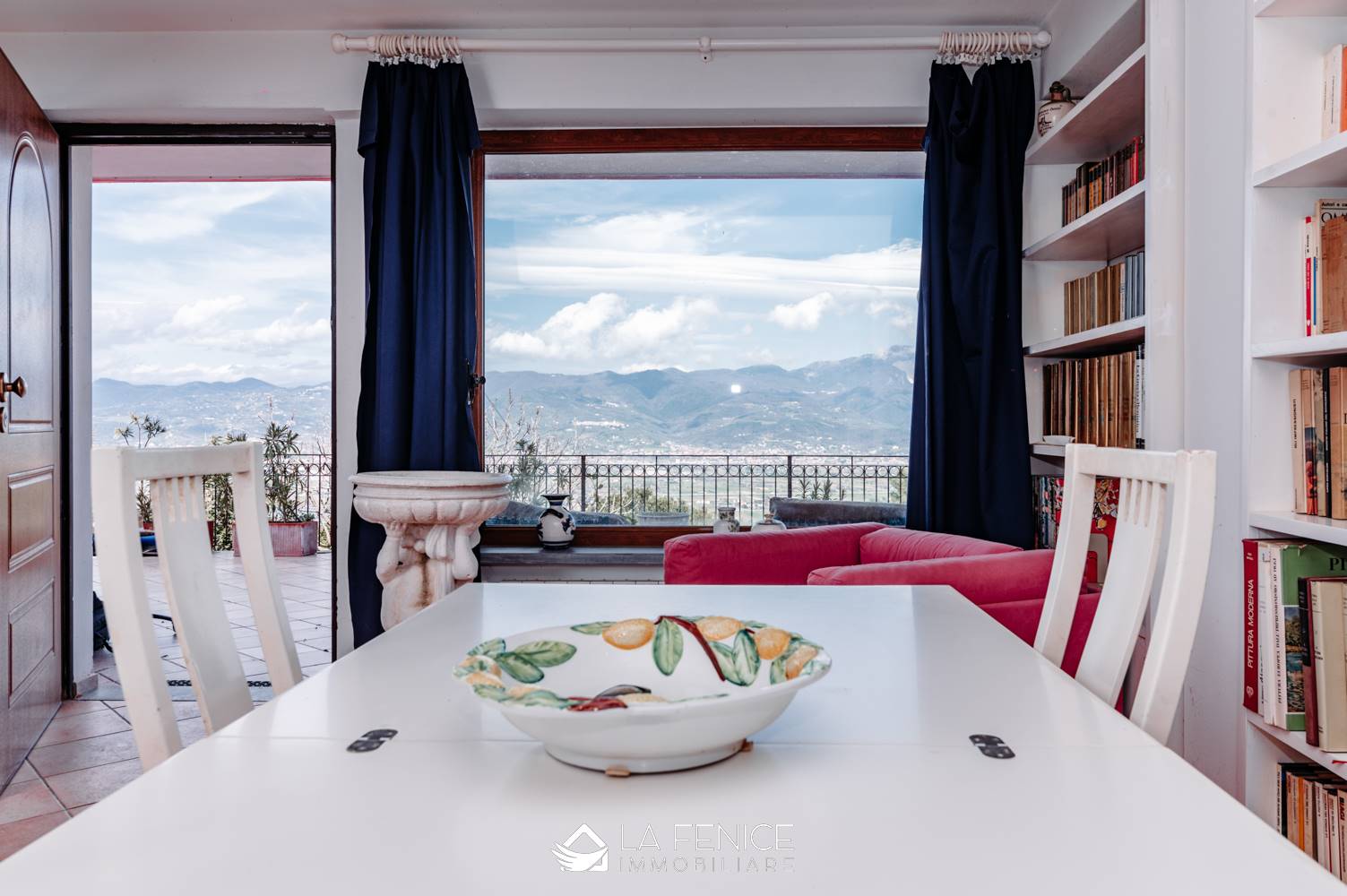 Villa a Ameglia con 16 locali di 312 m2 - Foto