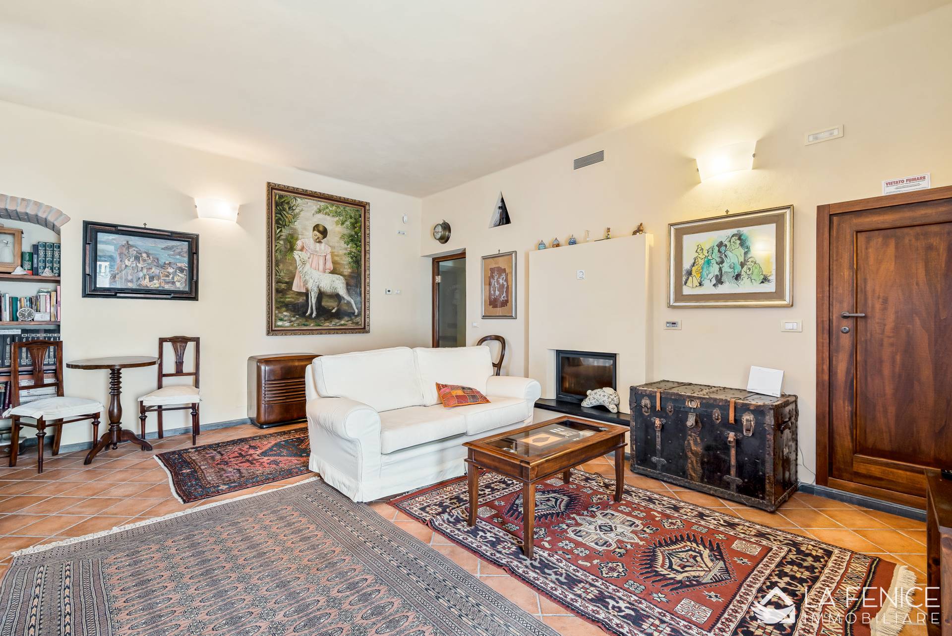 Villa a Beverino con 17 locali di 485 m2 - SOGGIORNO