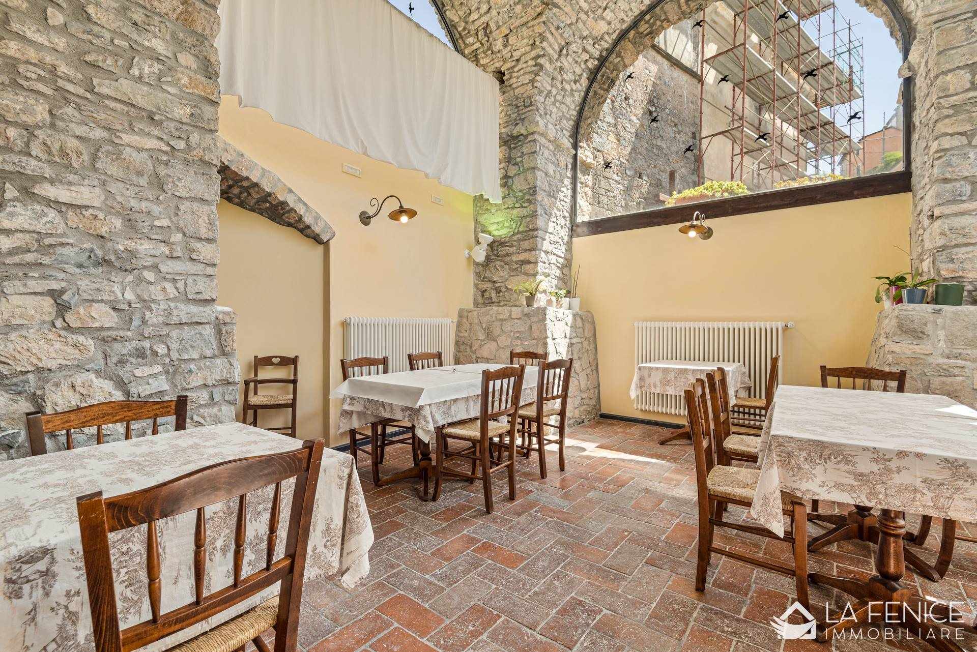 Villa a Beverino con 17 locali di 485 m2 - SALA RISTORANTE