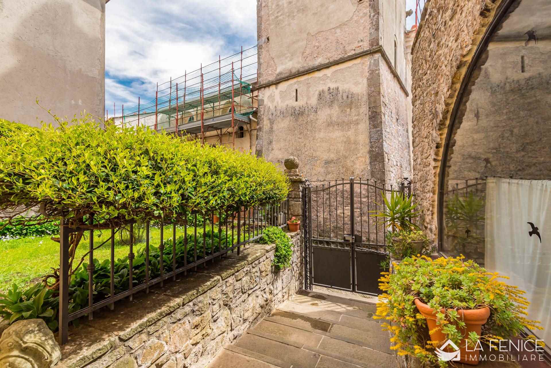 Villa a Beverino con 17 locali di 485 m2 - ESTERNO