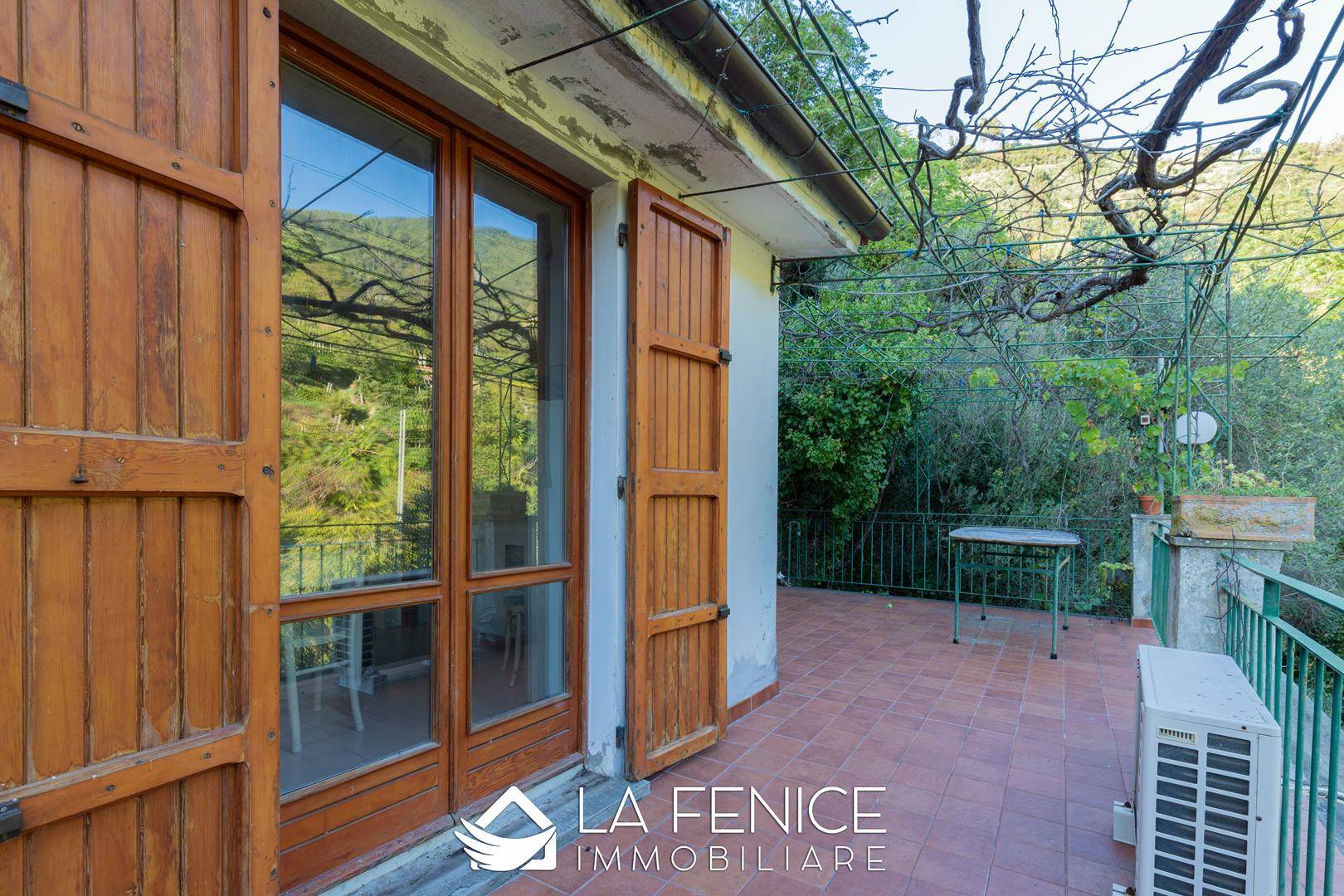 Rustico casale a Riomaggiore con 4 locali di 70 m2 - TERRAZZA