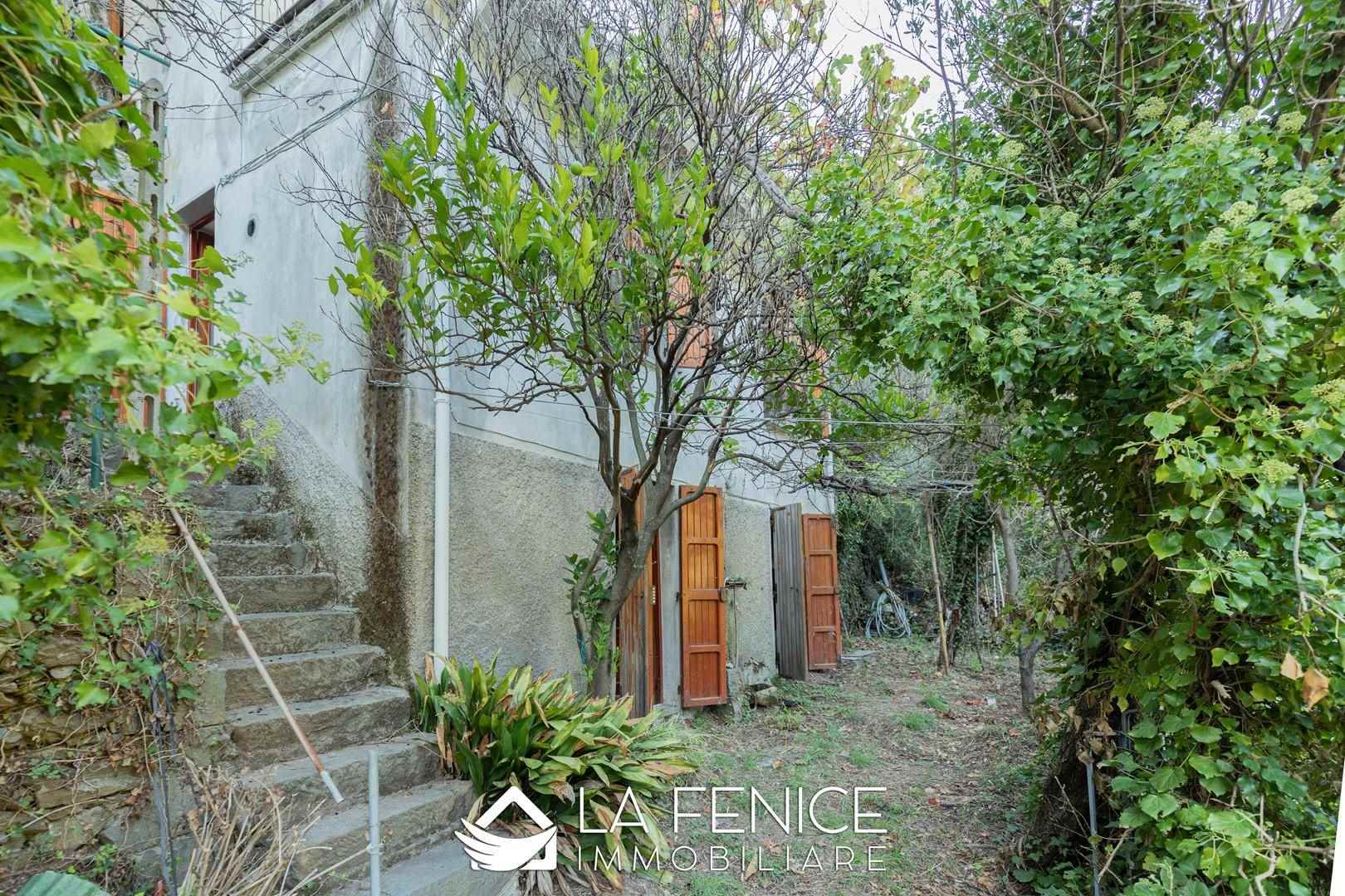 Rustico casale a Riomaggiore con 4 locali di 70 m2 - ESTERNO