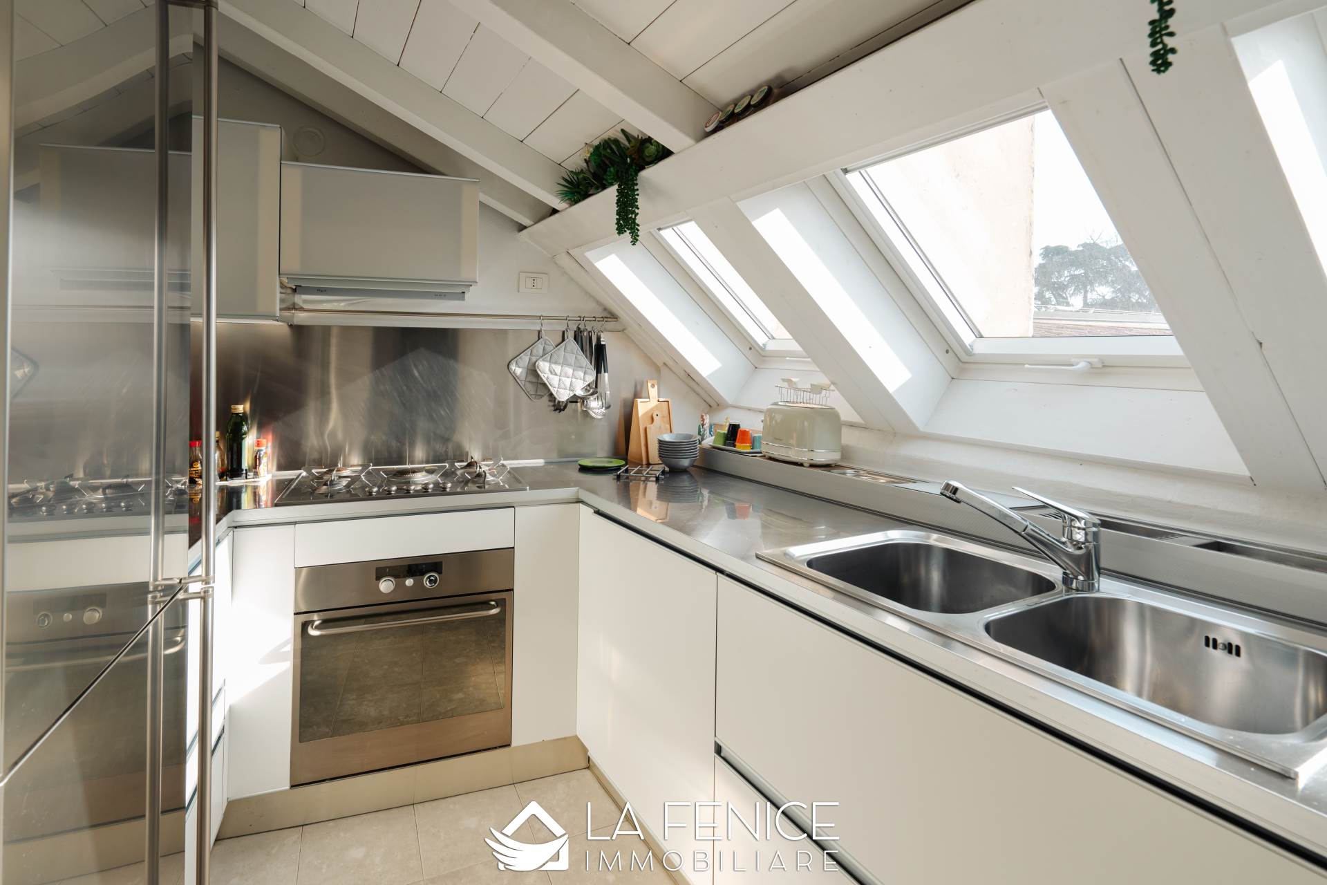 Mansarda a Piacenza con 6 locali di 109 m2 - Foto