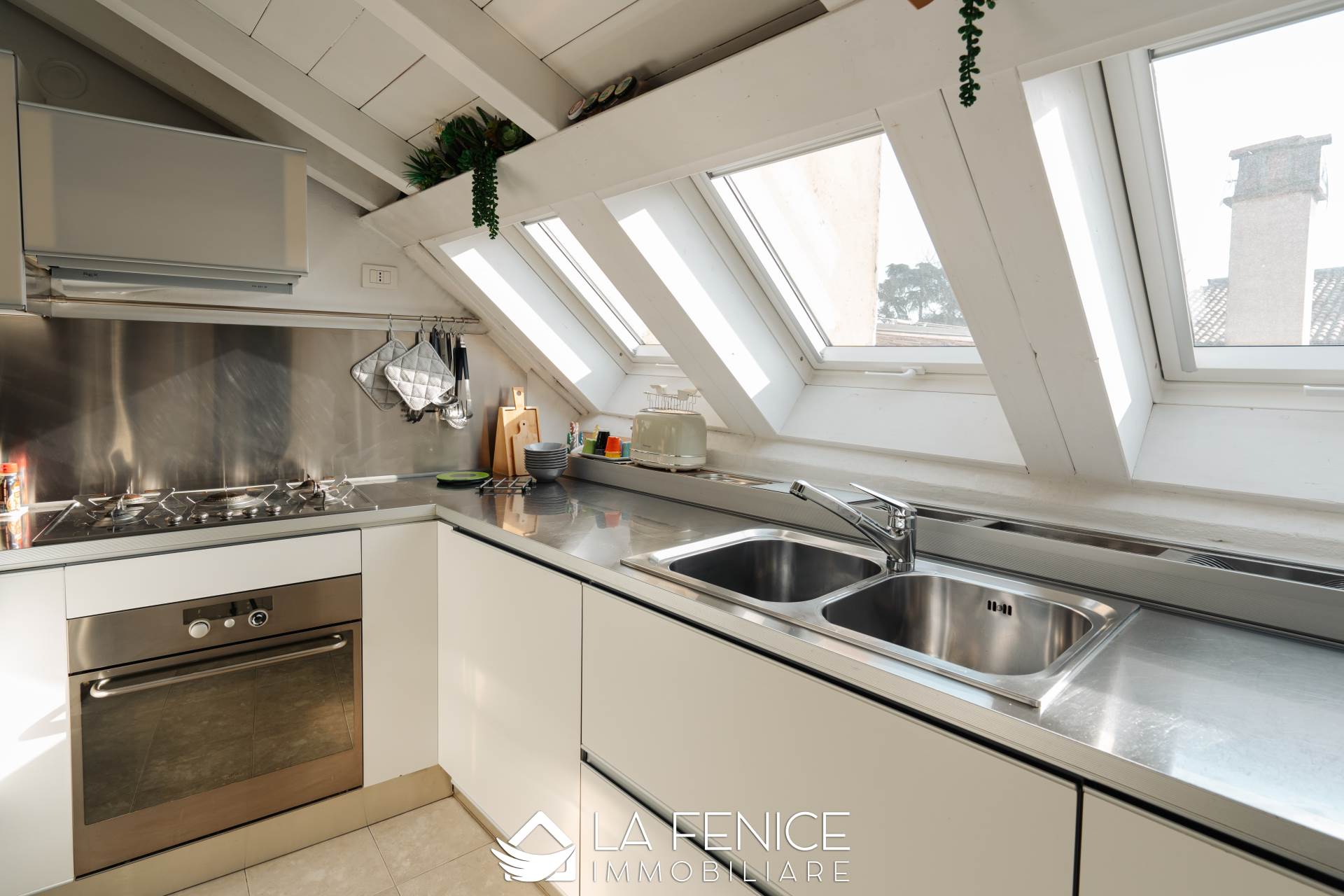 Mansarda a Piacenza con 6 locali di 109 m2 - Foto