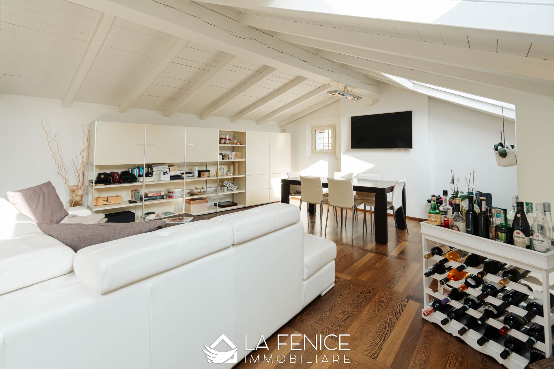 Mansarda a Piacenza con 6 locali di 109 m2 - Foto