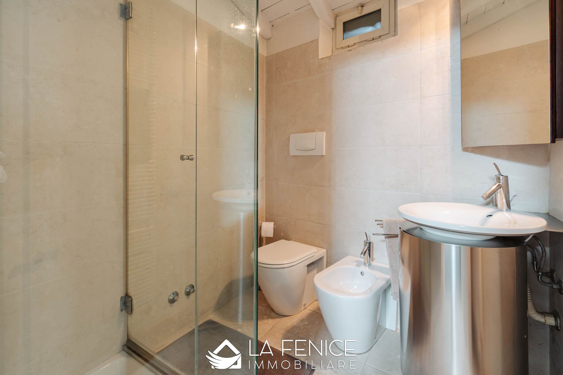 Mansarda a Piacenza con 6 locali di 109 m2 - Foto