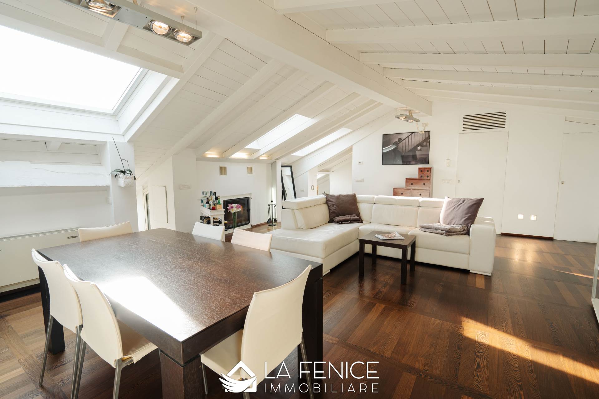 Mansarda a Piacenza con 6 locali di 109 m2 - Foto