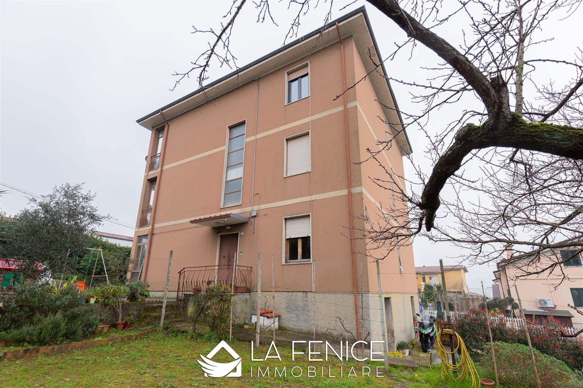 Appartamento a Santo stefano di magra con 4 locali di 61 m2 - Foto