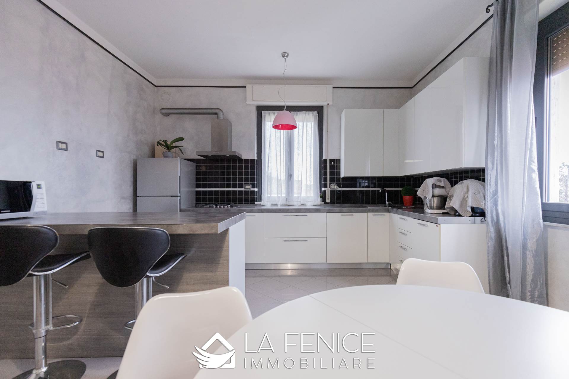 Appartamento a Santo stefano di magra con 6 locali di 119 m2 - Foto