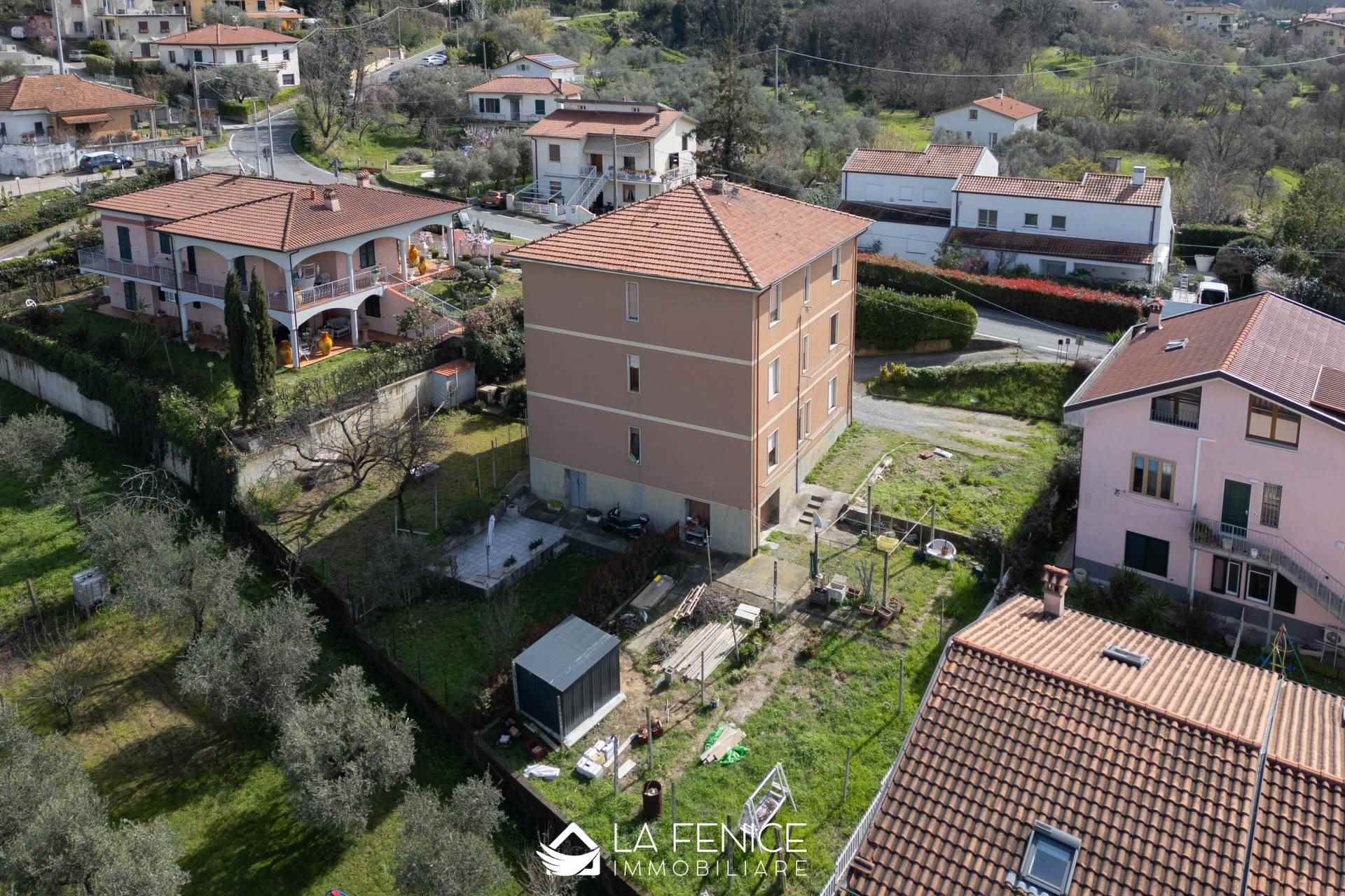 Appartamento a Santo stefano di magra con 6 locali di 119 m2 - Foto