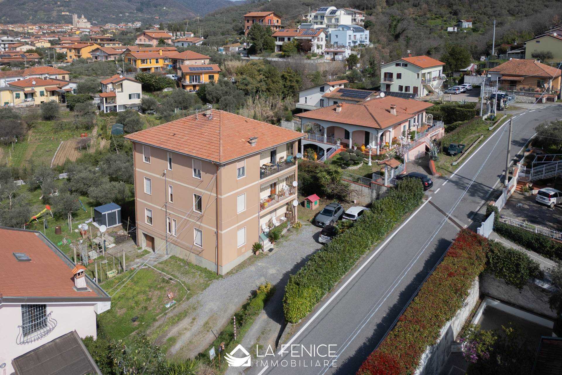 Appartamento a Santo stefano di magra con 6 locali di 119 m2 - Foto
