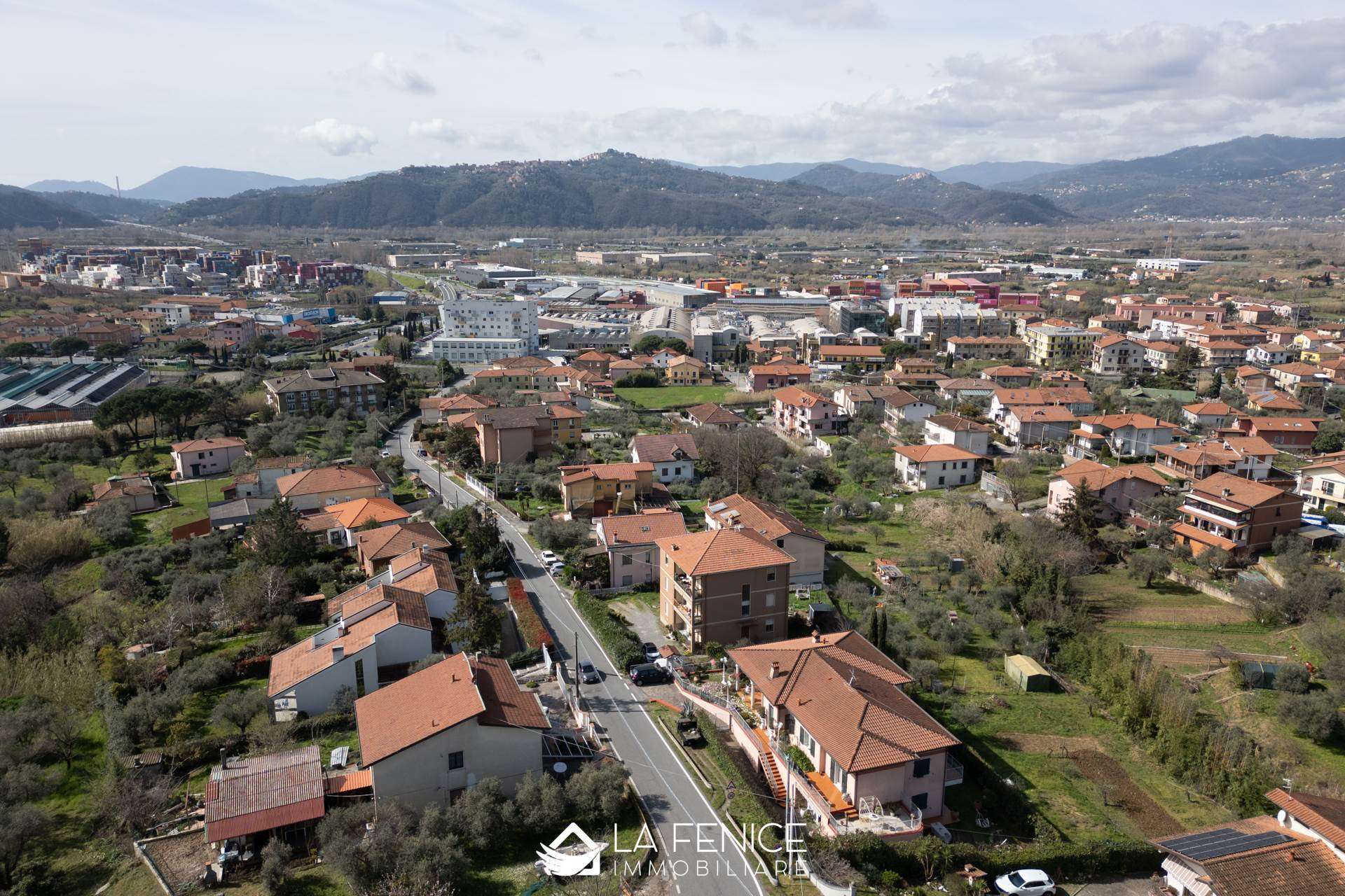 Appartamento a Santo stefano di magra con 6 locali di 119 m2 - Foto