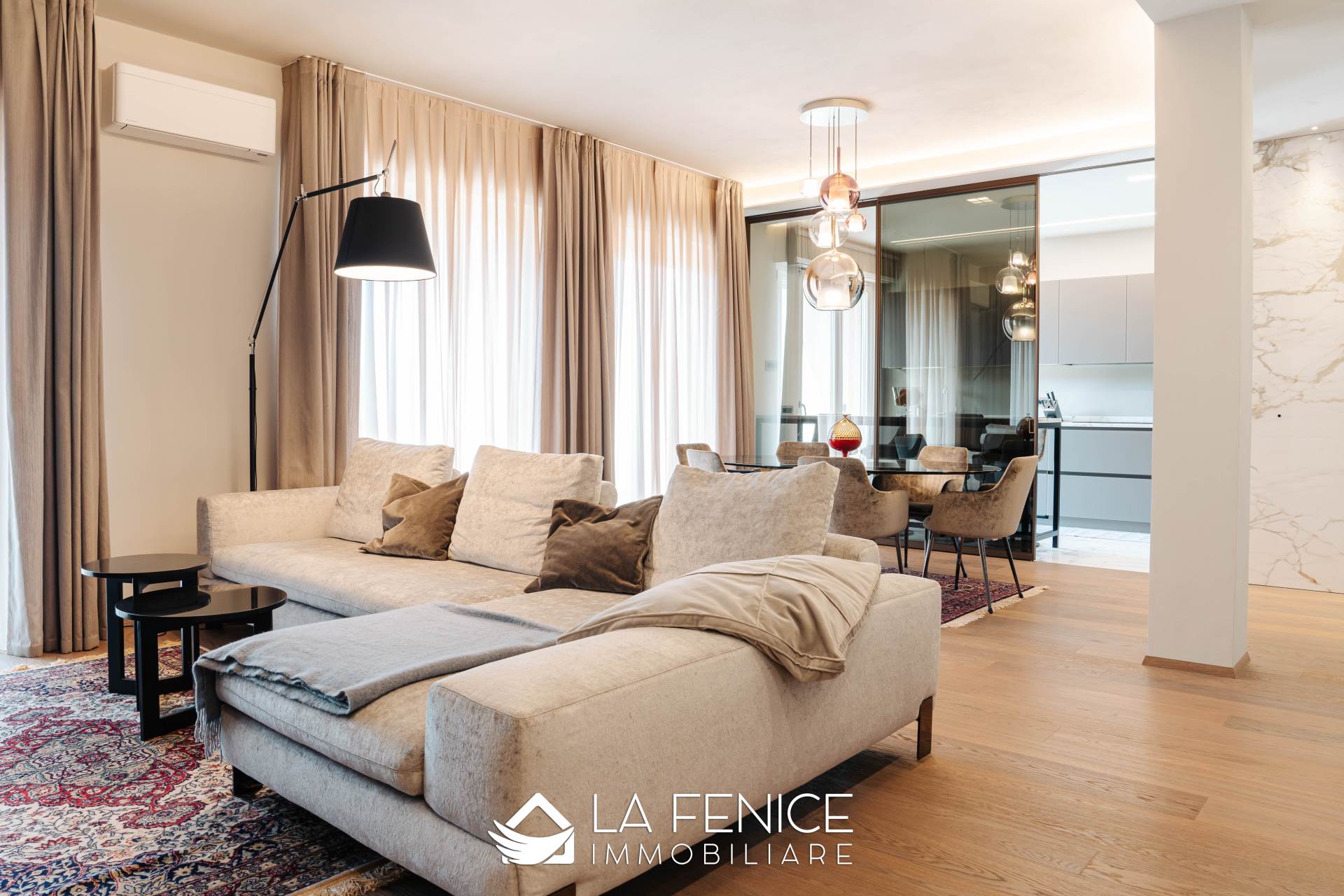 Appartamento a Carrara con 5 locali di 163 m2 - Foto