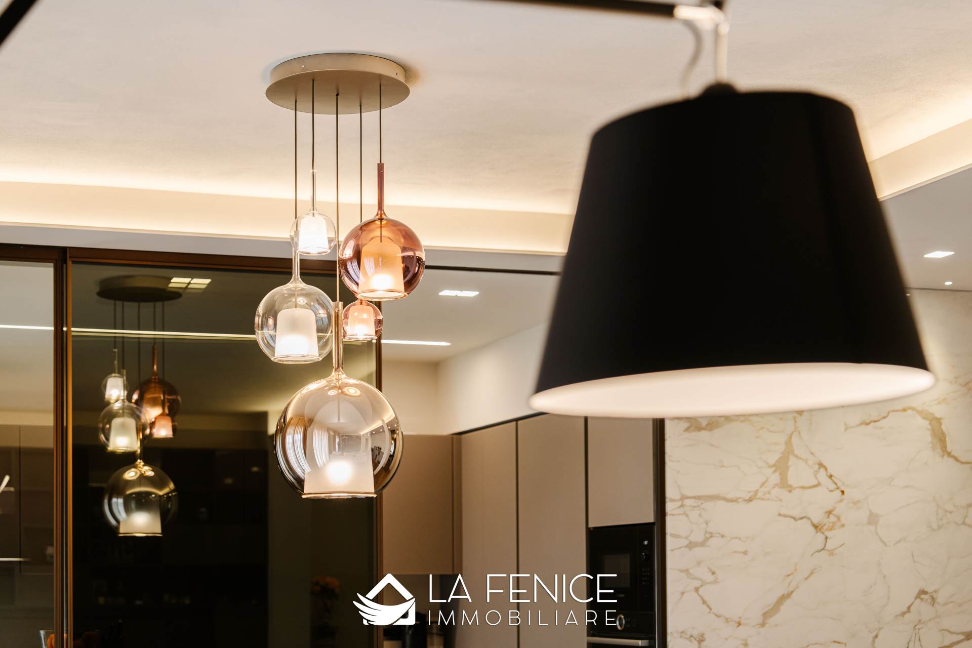 Appartamento a Carrara con 5 locali di 163 m2 - Foto