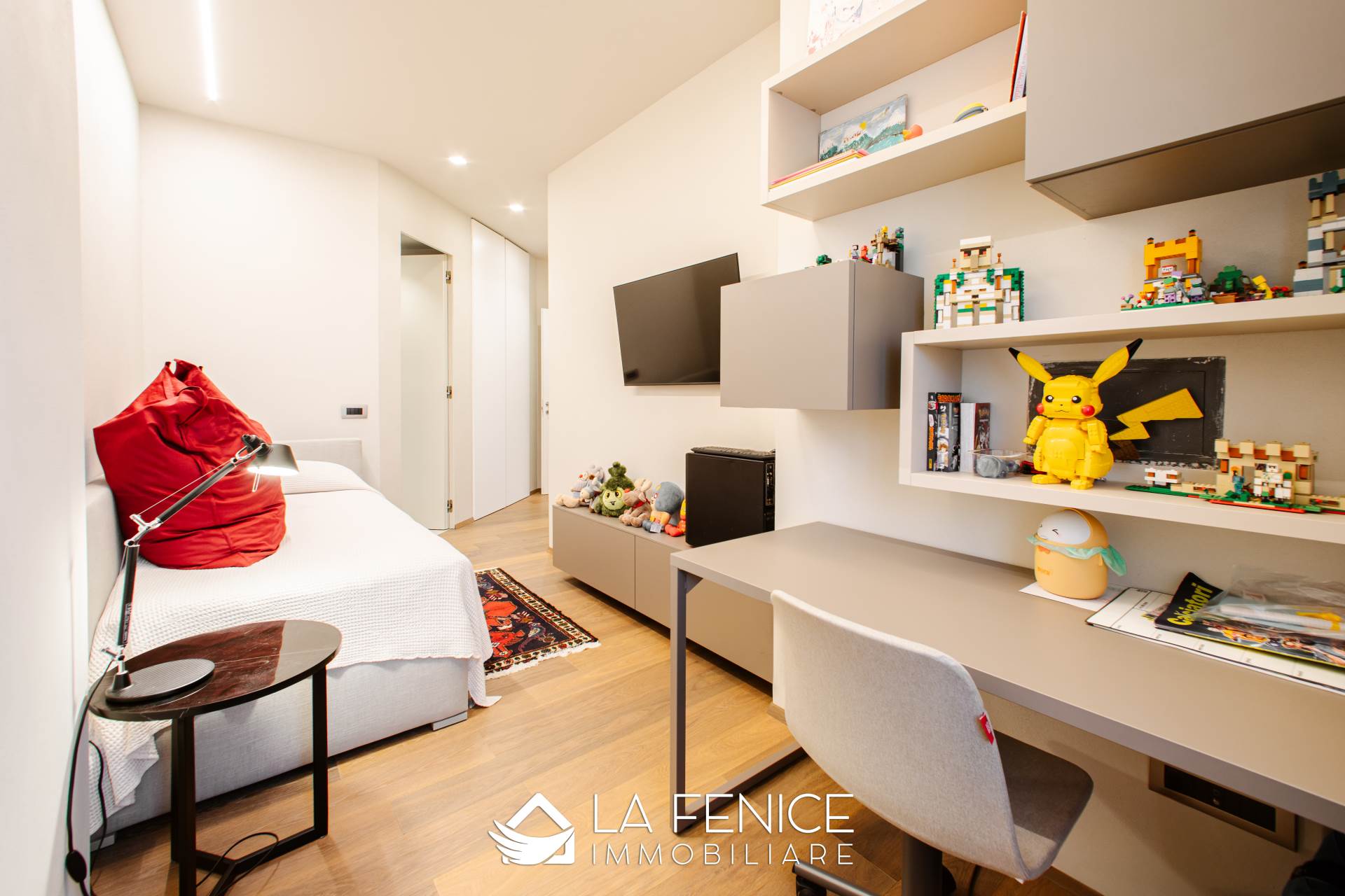 Appartamento a Carrara con 5 locali di 163 m2 - Foto