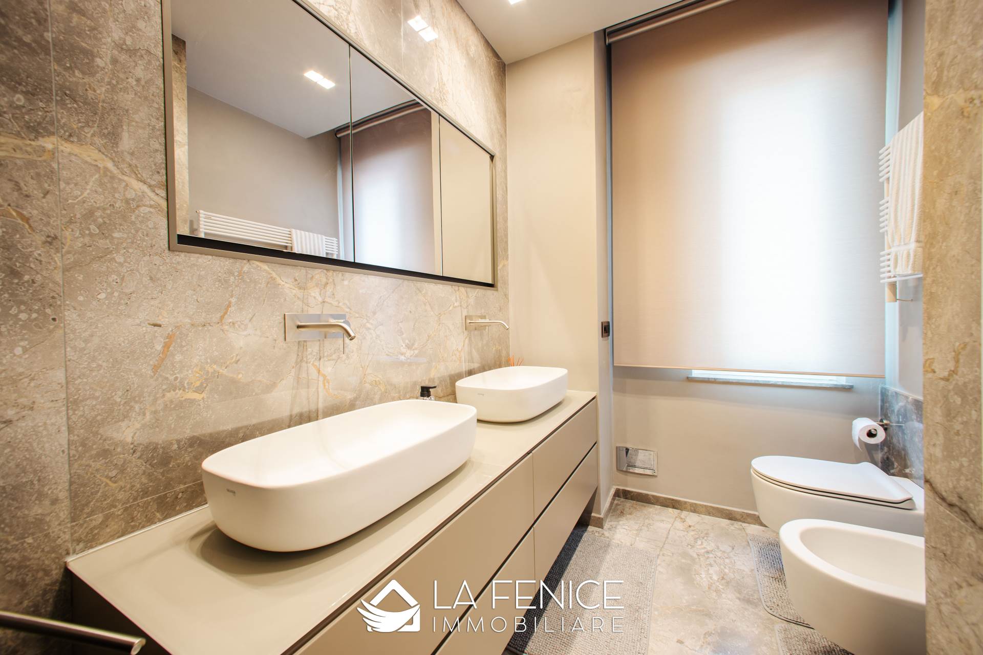 Appartamento a Carrara con 5 locali di 163 m2 - Foto