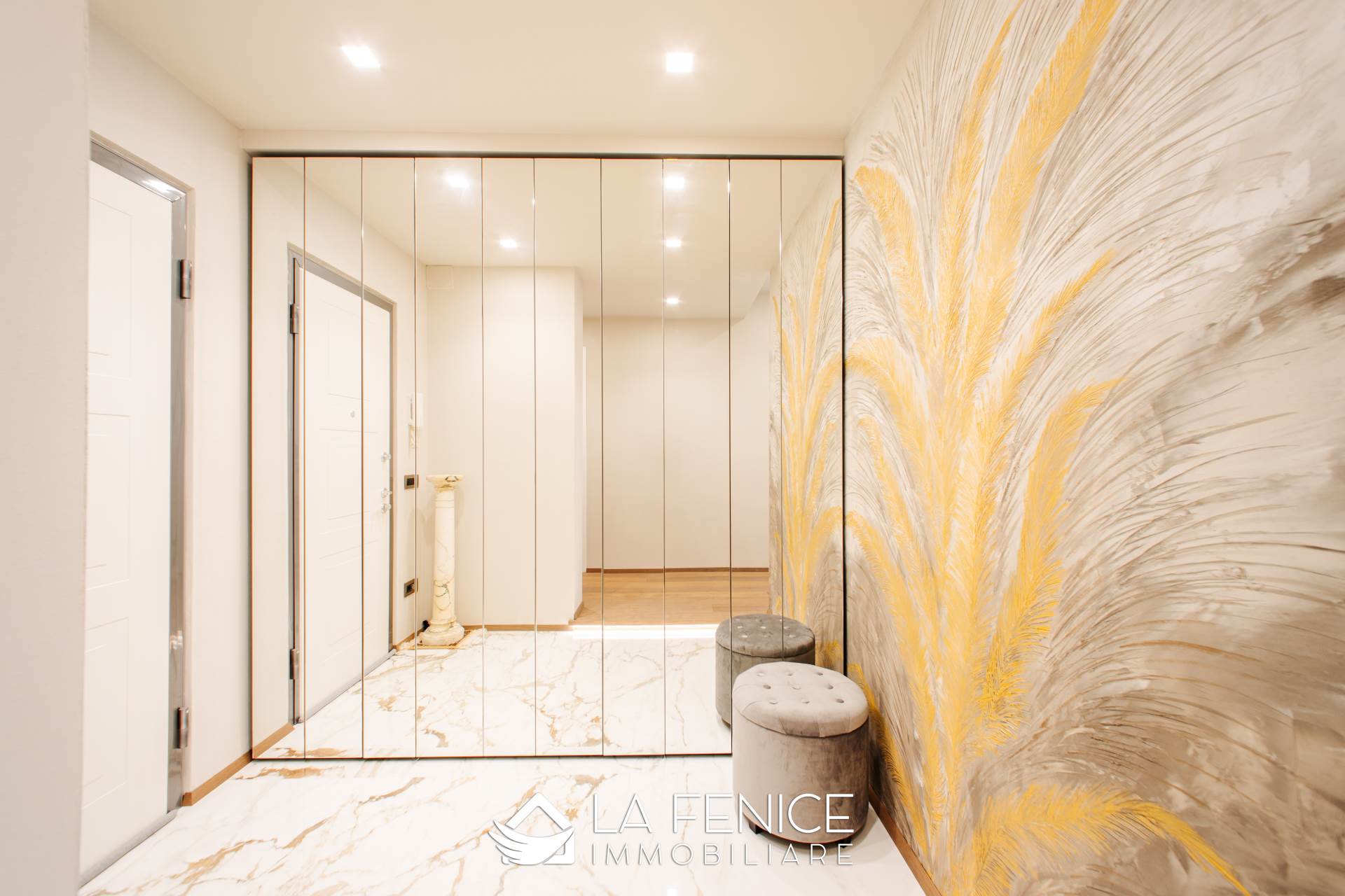 Appartamento a Carrara con 5 locali di 163 m2 - Foto