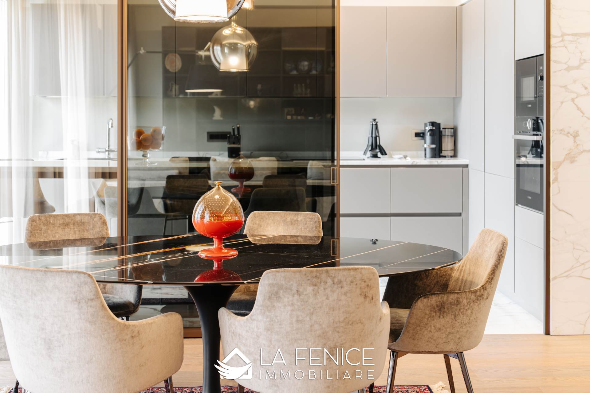 Appartamento a Carrara con 5 locali di 163 m2 - Foto