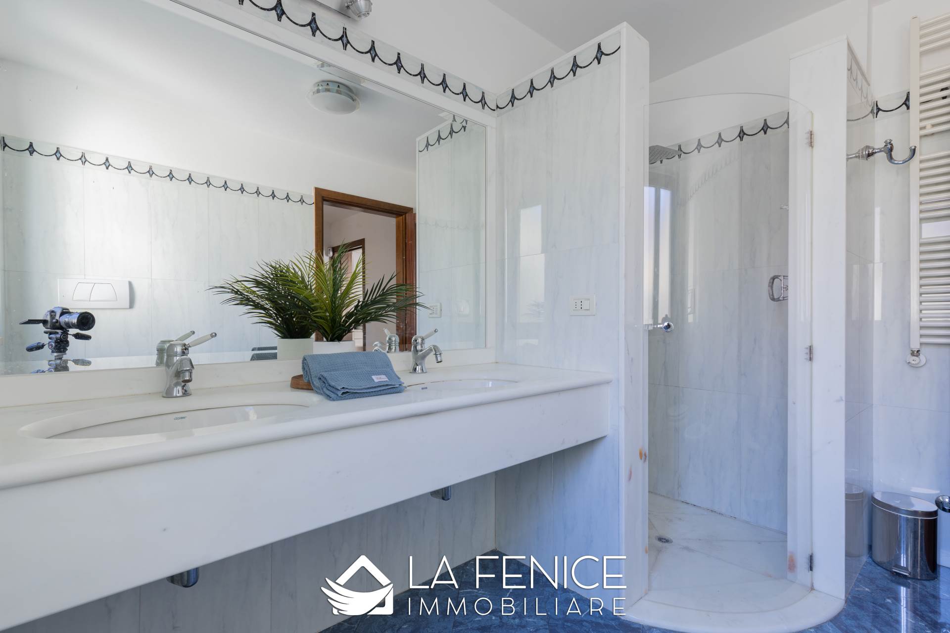 Villino a Viareggio con 7 locali di 155 m2 - Foto Villino a Viareggio con 7 locali di 155 m2 - Foto