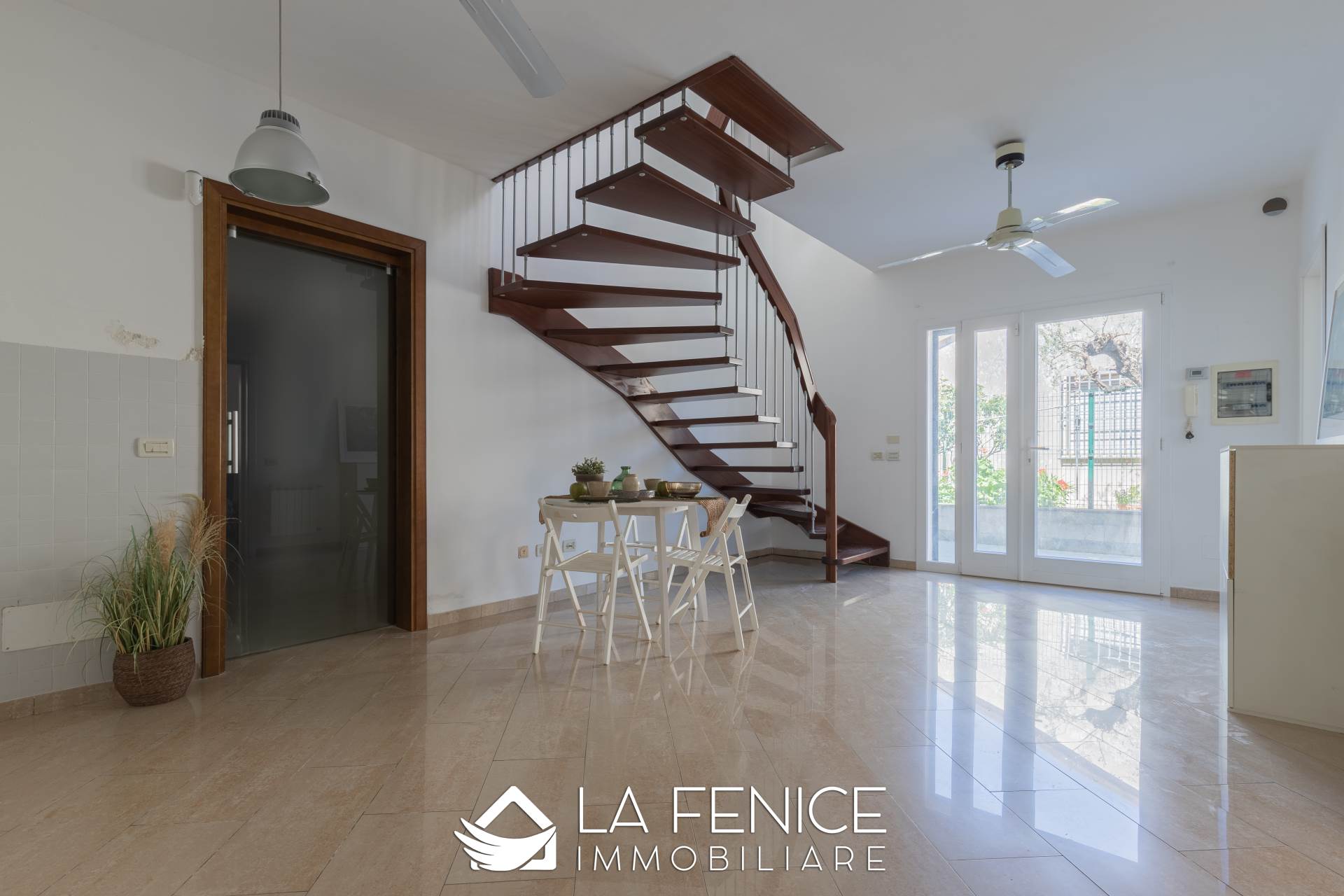 Villino a Viareggio con 7 locali di 155 m2 - Foto Villino a Viareggio con 7 locali di 155 m2 - Foto